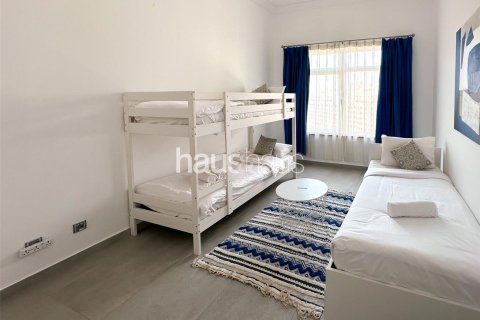 Apartment in Shoreline Apartments, Palm Jumeirah, Dubai 2 bedrooms, 146 sq.m. № 44532 - photo 16