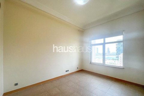 Снять в аренду квартиру в Shoreline Apartments, Пальма Джумейра, Дубай: 1 спальня, 106м², № 44533 - фото 4
