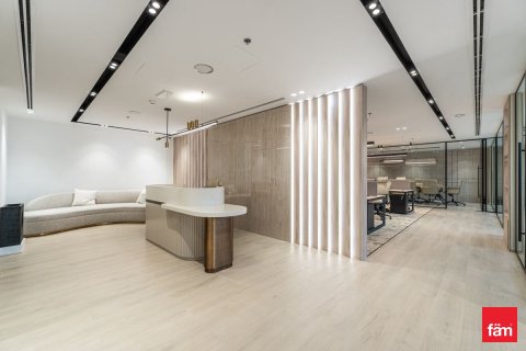 Oficina en Dubai, 193.9 m², № 114802 - foto 2