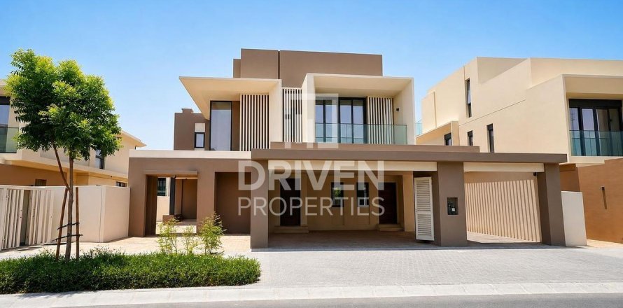 Villa en Jebel Ali, Dubai, 4 dormitorios, 688.88 m², № 128015