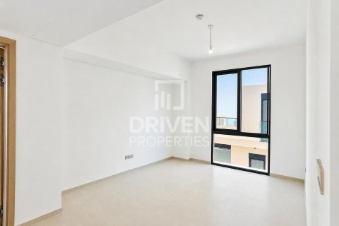 Villa en Jebel Ali, Dubai, 4 dormitorios, 688.88 m², № 128015 - foto 5