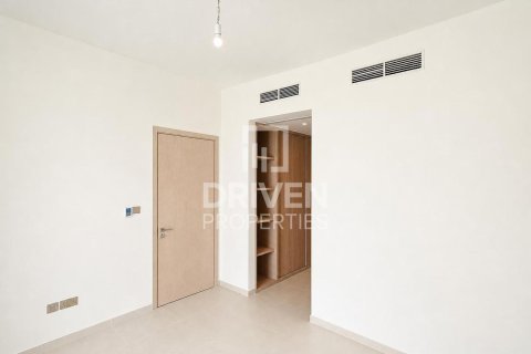 Villa en Jebel Ali, Dubai, 4 dormitorios, 688.88 m², № 128015 - foto 10