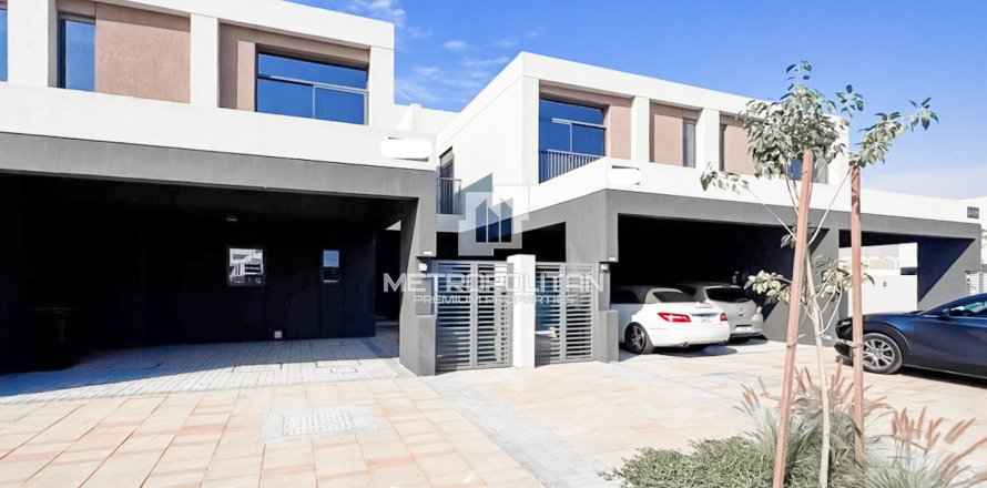 Adosado en EMAAR South, Dubai South (Dubai World Central), Dubai, 3 dormitorios, 141 m², № 74299