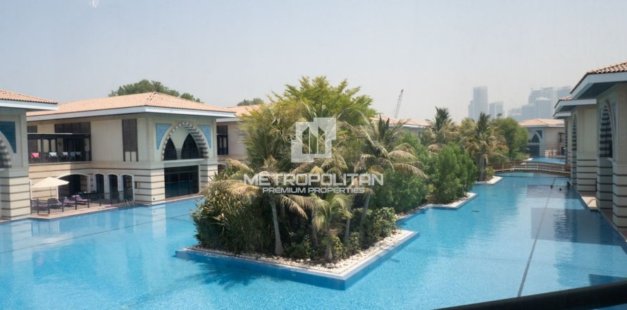 Villa à Palm Jumeirah, Dubai, 5 chambres, 436 m², № 8716