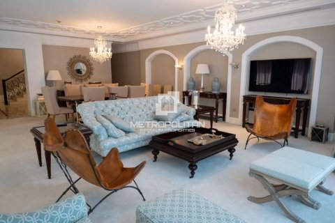 Villa à Palm Jumeirah, Dubai, 5 chambres, 436 m², № 8716 - photo 2