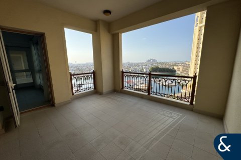 Apartment in Palm Jumeirah, Dubai 2 bedrooms, 161 sq.m. № 91608