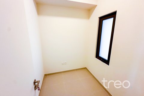 Townhouse in EMAAR South, Dubai South (Dubai World Central), Dubai 3 bedrooms, 182.09 sq.m. № 136197 - photo 14