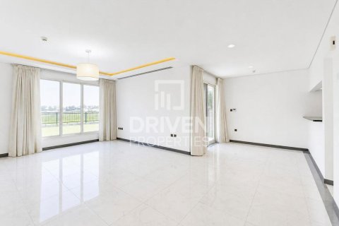 Villa in Dubai Land, Dubai 3 bedrooms, 379.88 sq.m. № 138684