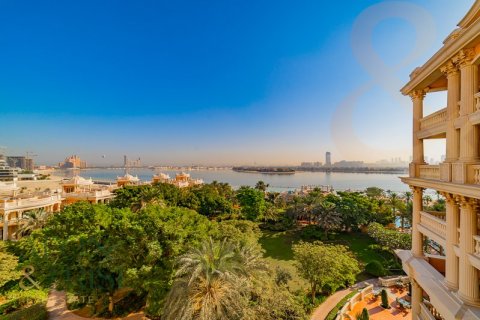 Apartment in The Crescent, Palm Jumeirah, Dubai 2 bedrooms, 165 sq.m. № 60920 - photo 2
