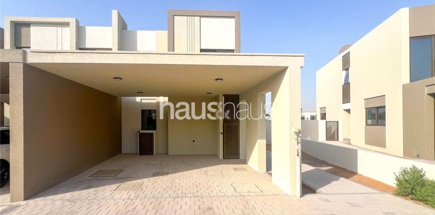 Adosado en Villanova, Dubai Land, Dubai, 4 dormitorios, 216 m², № 44062