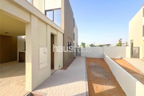 Adosado en Villanova, Dubai Land, Dubai, 4 dormitorios, 216 m², № 44062 - foto 3