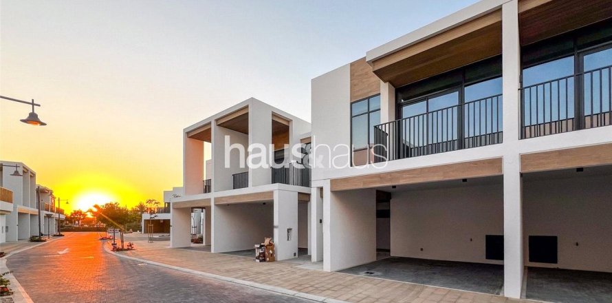 Villa in Arabian Ranches 3, Dubai 3 bedrooms, 205 sq.m. № 43898