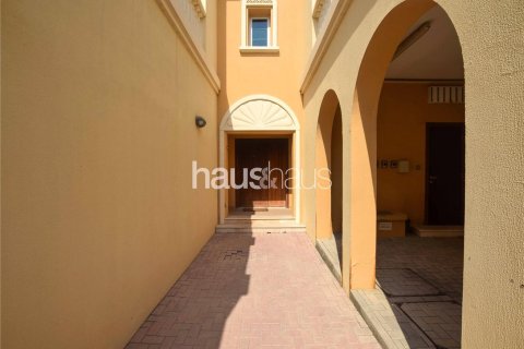 Maison de ville à Jumeirah Village Triangle, Dubai, 1 chambre, 152 m², № 43900 - photo 11