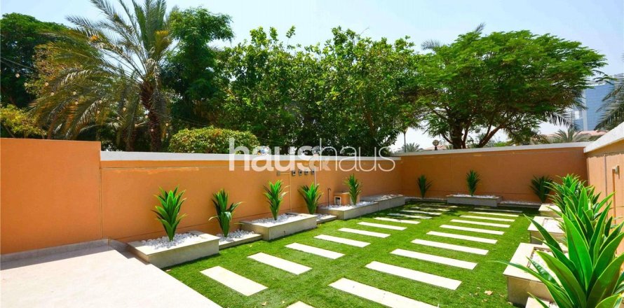Maison de ville à Jumeirah Village Triangle, Dubai, 2 chambres, 152 m², № 43901