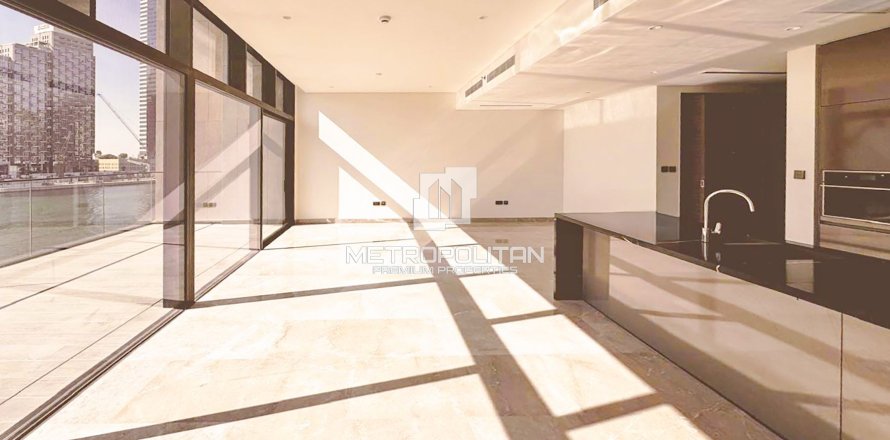 Duplex in Business Bay, Dubai 3 bedrooms, 209 sq.m. № 73997