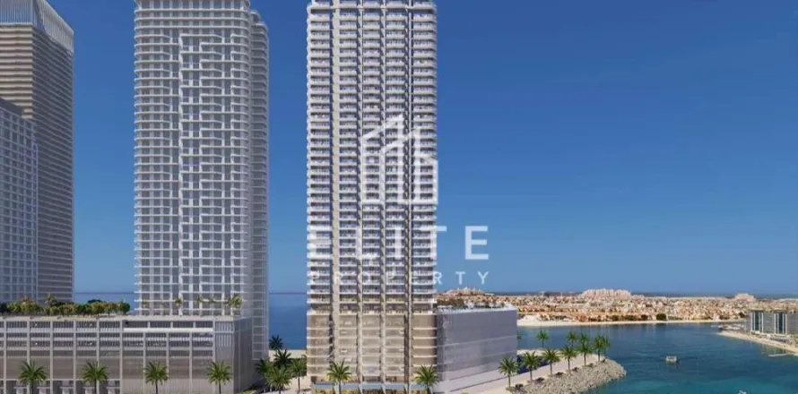 Apartment in EMAAR Beachfront, Dubai Harbour, Dubai 3 bedrooms, 190 sq.m. № 142339