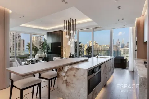 Купить квартиру в Дубай Марине, Дубай: 3 спальни, 230м², № 61465 - фото 2