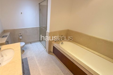 Apartment in South Ridge, Downtown Dubai (Downtown Burj Dubai), Dubai 2 bedrooms, 138 sq.m. № 44153 - photo 7