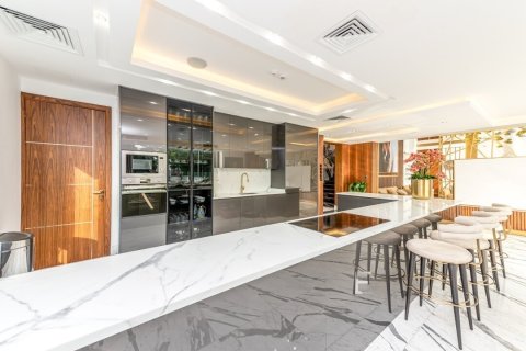 Villa en Palm Jumeirah, Dubai, 6 dormitorios, 1449 m², № 3757 - foto 7