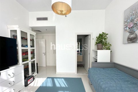 Apartment in DAMAC Hills (Akoya by DAMAC), Dubai 3 bedrooms, 339 sq.m. № 43367 - photo 5