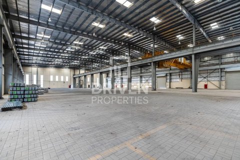 Снять в аренду склад в Джабаль-Али, Дубай: 4498.37м², № 130099 - фото 2