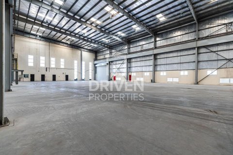 Снять в аренду склад в Джабаль-Али, Дубай: 4498.37м², № 130099 - фото 7