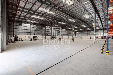 Снять в аренду склад в Джабаль-Али, Дубай: 6856.24м², № 130097 - фото 3