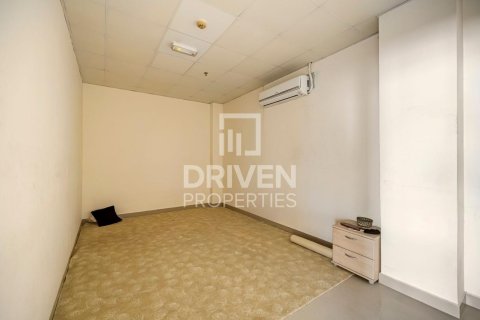 Снять в аренду склад в Джабаль-Али, Дубай: 6856.24м², № 130097 - фото 18