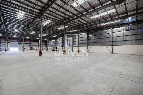 Снять в аренду склад в Джабаль-Али, Дубай: 6856.24м², № 130097 - фото 9