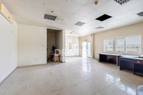Снять в аренду склад в Джабаль-Али, Дубай: 6856.24м², № 130097 - фото 25