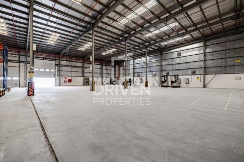 Снять в аренду склад в Джабаль-Али, Дубай: 6856.24м², № 130097 - фото 12