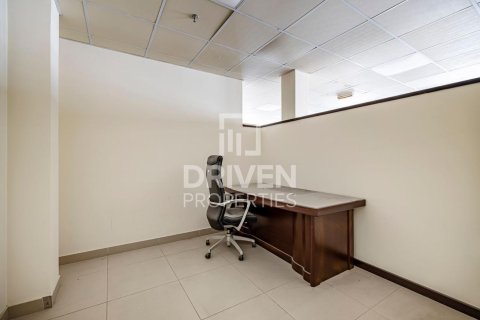 Снять в аренду склад в Джабаль-Али, Дубай: 6856.24м², № 130097 - фото 21