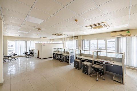 Снять в аренду склад в Джабаль-Али, Дубай: 6856.24м², № 130097 - фото 22