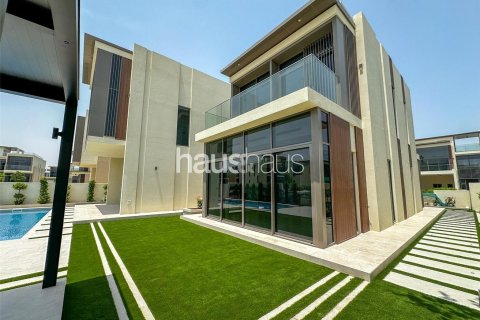 Villa in Golf Place, Dubai Hills Estate, Dubai 4 bedrooms, 666 sq.m. № 44832 - photo 2