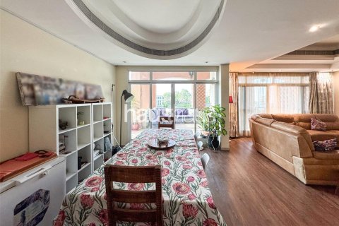 Снять в аренду квартиру в Дубай Инвестмент Парке, Дубай: 3 спальни, 317м², № 44822 - фото 3