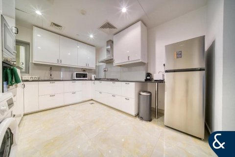 Apartment in Dubai Marina, Dubai 3 bedrooms, 147 sq.m. № 75981 - photo 7