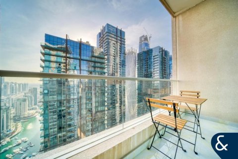 Apartment in Dubai Marina, Dubai 3 bedrooms, 147 sq.m. № 75981 - photo 12
