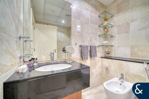 Apartment in Dubai Marina, Dubai 3 bedrooms, 147 sq.m. № 75981 - photo 13