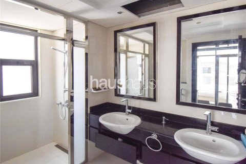 Villa in DAMAC Hills (Akoya by DAMAC), Dubai 5 bedrooms, 398 sq.m. № 43716 - photo 16