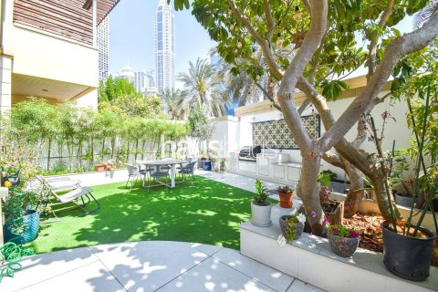 Villa in Emaar 6 Towers, Dubai Marina, Dubai 3 bedrooms, 411 sq.m. № 43705