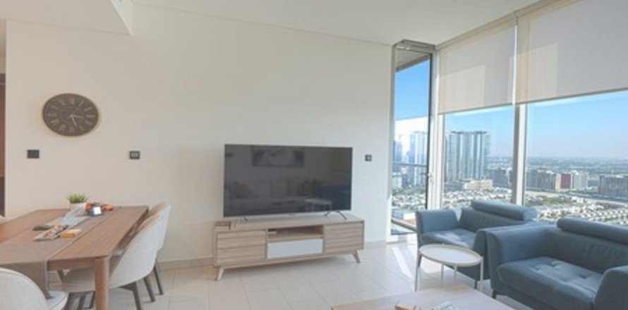 Appartement à Dubai, 2 chambres, 75 m², № 110739