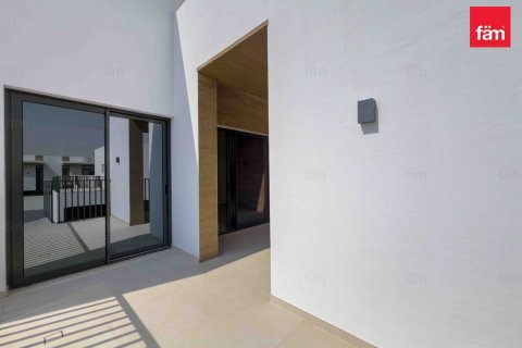 Villa à Dubai, 4 chambres, 221.5 m², № 111459 - photo 9