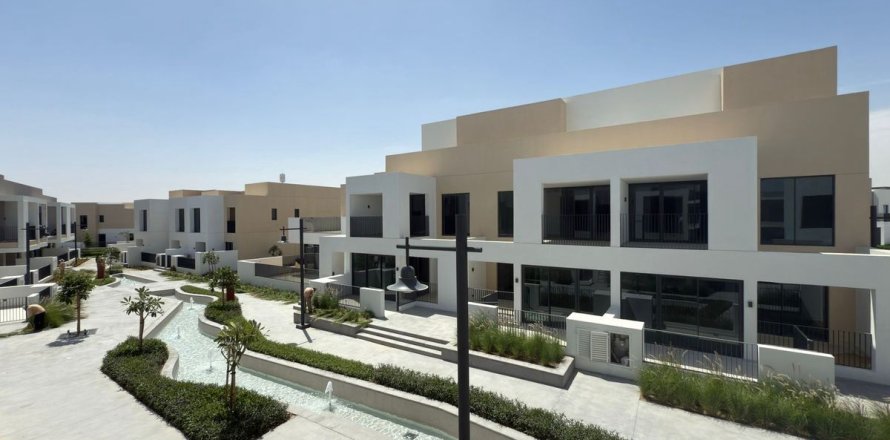 Villa à Dubai, 4 chambres, 221.5 m², № 111459