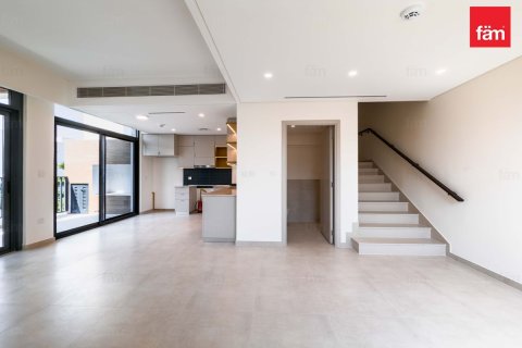 Villa à Dubai, 4 chambres, 221.5 m², № 111459 - photo 3
