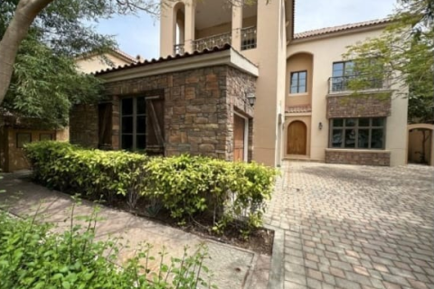 Villa in Hillside at Jumeirah Golf Estates, Jumeirah Golf Estates, Dubai 5 bedrooms, 524 sq.m. № 3796 - photo 4