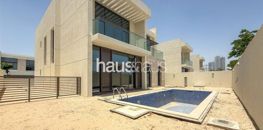 Villa in District One, Mohammed Bin Rashid City, Dubai 4 bedrooms, 468 sq.m. № 44165