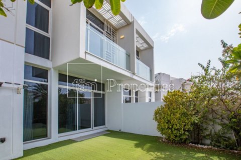 Townhouse in Dubai 3 bedrooms, 200.6 sq.m. № 113477 - photo 2
