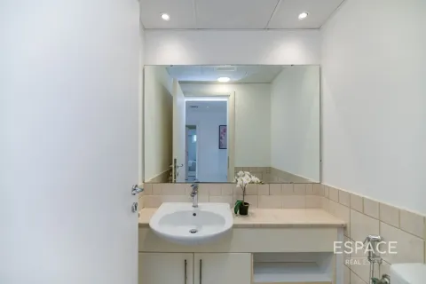 Villa in Meadows, Dubai 5 bedrooms, 353 sq.m. № 71353 - photo 10