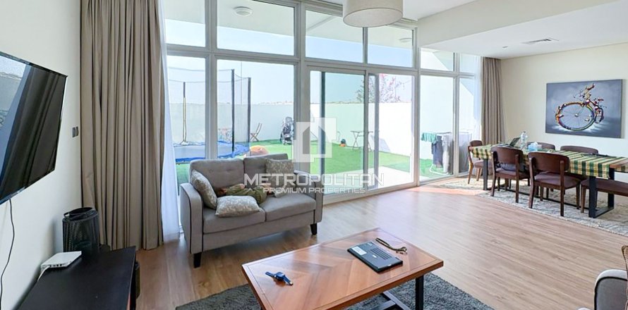 Adosado en DAMAC Hills (Akoya by DAMAC), Dubai, 3 dormitorios, 222 m², № 74260