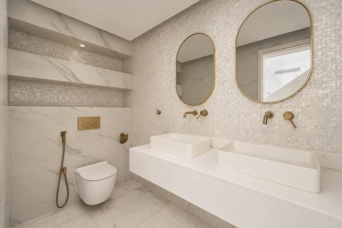 Villa à Jumeirah Golf Estates, Dubai, 6 chambres, 883.46 m², № 142086 - photo 6
